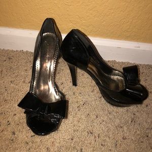 Jonathan Kayne Black High Heels